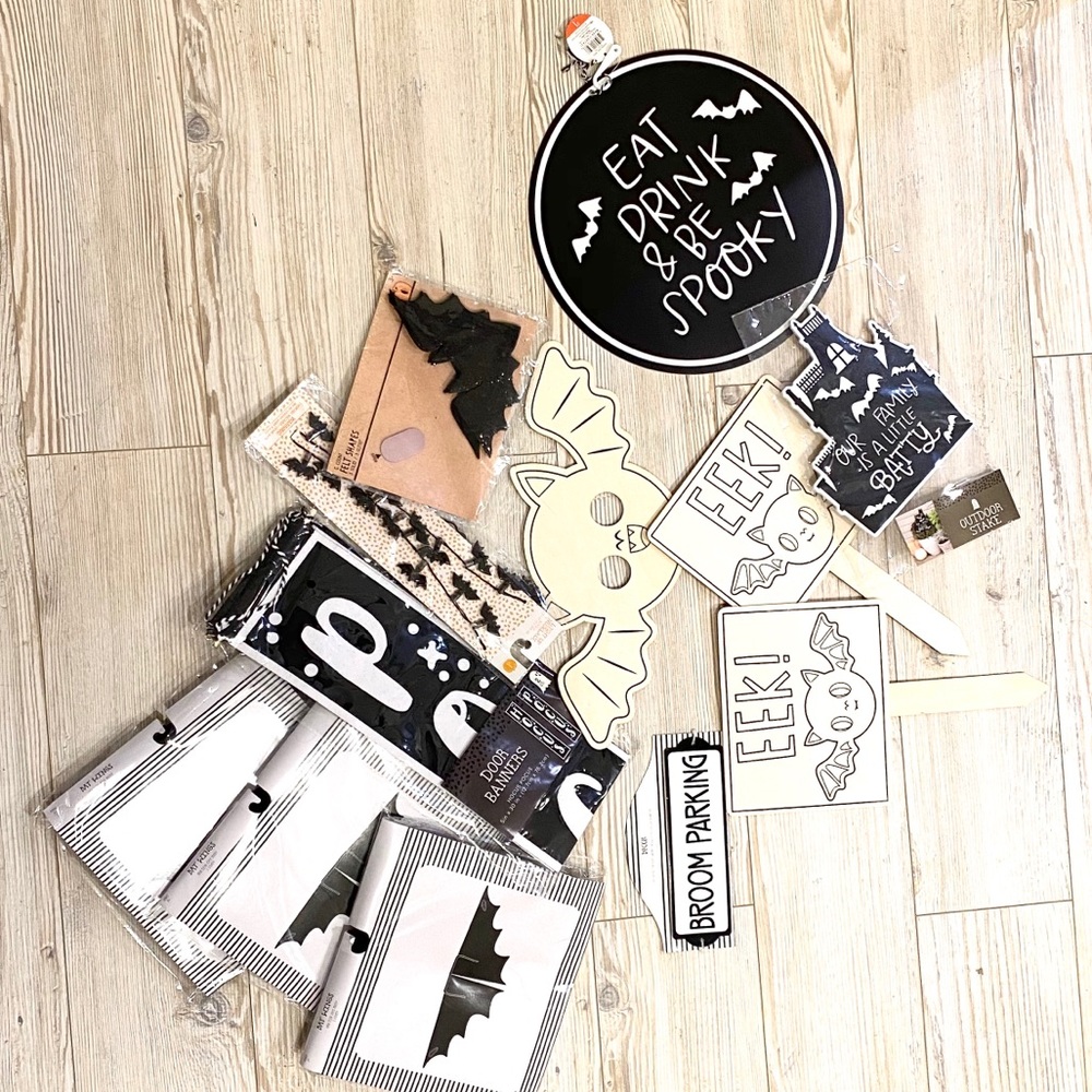 Mixed bundle of Halloween decoration by Target